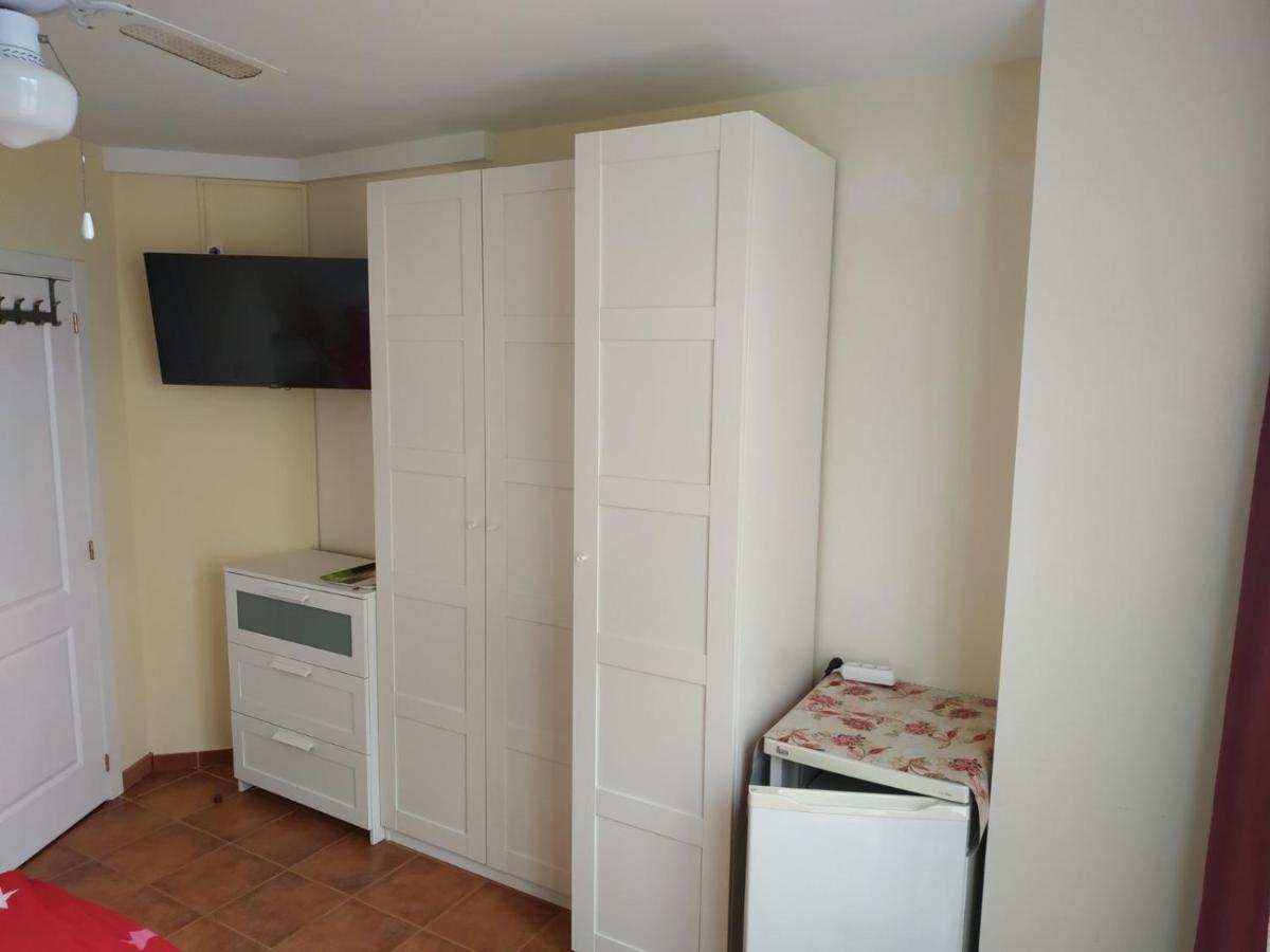 Habitacion Con Refrigerador Propio Cerca Del Aeropuerto San Isidro  Ngoại thất bức ảnh